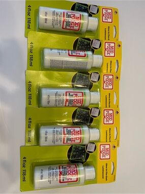 Mod Podge Gloss Spray Sealer - 4 fl oz (Pack of 5) - White/Transparent. Lot of 5